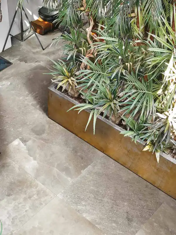 Ultime Pezzi Cerim Rock Salt Pavimento Rivestimento 60x60 Cm Rettificato 10mm Effetto Pietra Gres Porcellanato Smaltato Danish Smoke Lucido