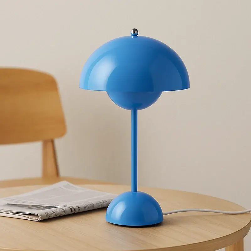 Novità &Tradition Flowerpot VP3 Lampada da tavolo da interno swim blue