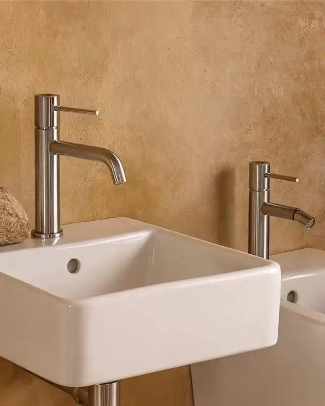 Coppia rubinetti lavabo e bidet in ottone cromo con flessibili Hidden Compra Oggi Stesso