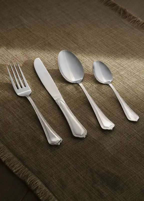 Set posate da 16 stile classico Must-Have
